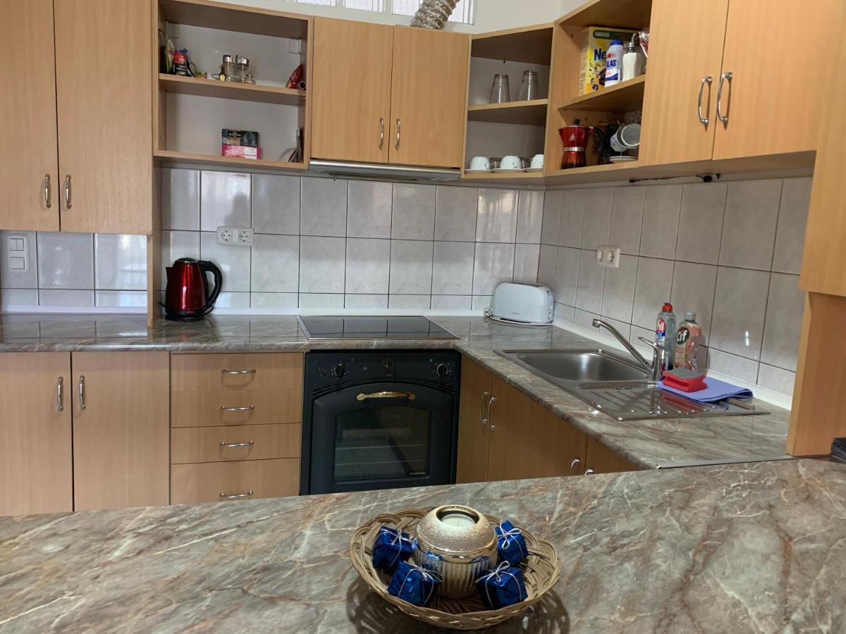 Liget Apartment, Terrace, Free Parking, Ac Apartment *