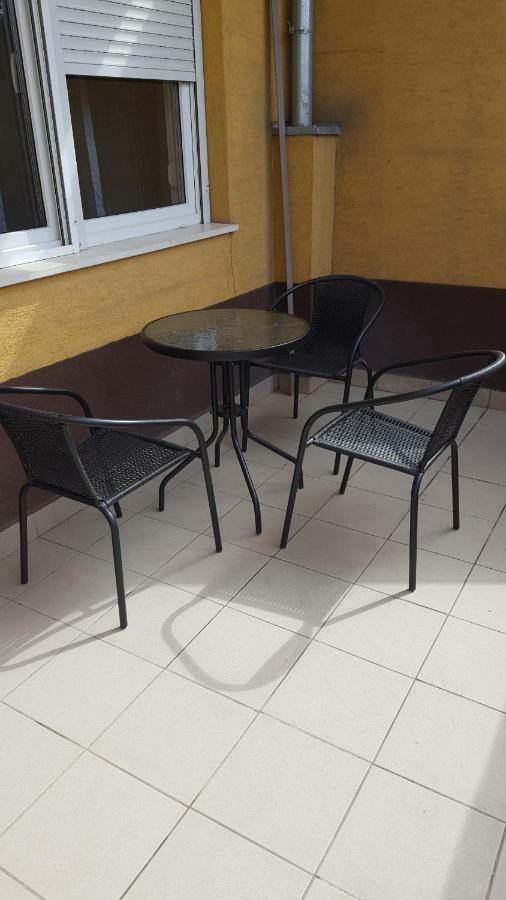 Liget Apartment, Terrace, Free Parking, Ac Apartment *